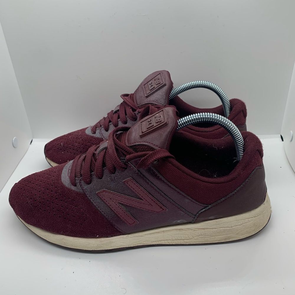 New Balance Women's 24 Running Shoe - size 10